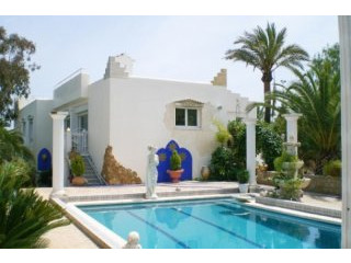 One-family house with beautiful garden