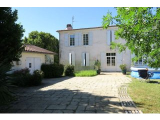 Sale House Saintes (17100) Est De..