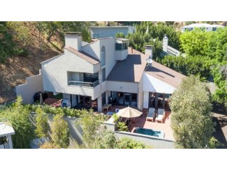 1355 Bobolink Place Los Angeles..
