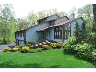 4 bedroom House For Sale: 80 Kelly Rd..