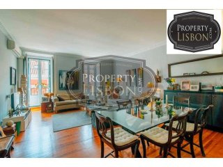 T3 Lisbon Apartment for Sale, Sao Bento