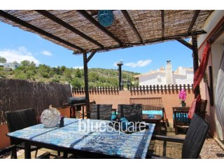 Beautiful townhouse with 4 bedrooms in..