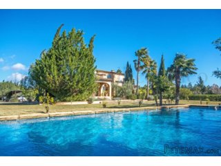 Excellent villa in a beautiful location in Moscari with the..