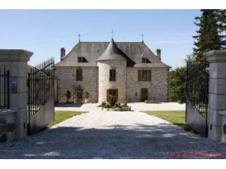 Charente - For sale renovated chateau +..