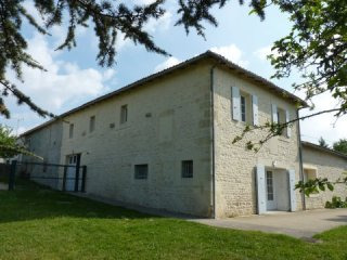 Well Renovated 3 Bedroom Stone House..