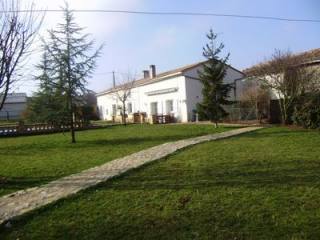 Large Stone House With Swimming Pool..