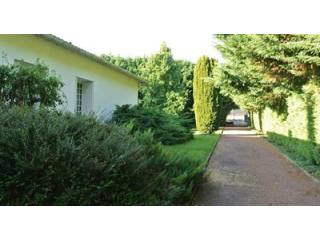 Property 10 Rooms