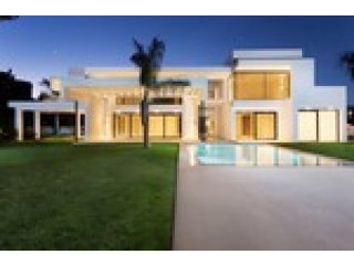 5 Bedrooms - Villa - Malaga - For Sale