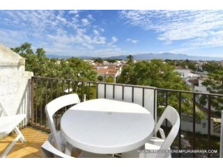 EMPURIABRAVA: Nice studio with cabin..
