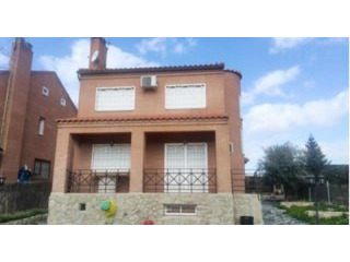 Vivienda aislada en venta en Camarma de..