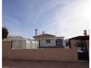 3 Bedrooms - Villa - Alicante - For Sale
