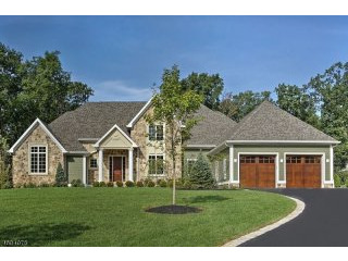 4 bedroom Detached House For Sale: 28..