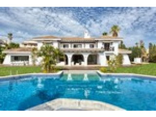 8 Bedrooms - Villa - Malaga - For Sale