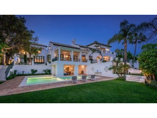 7 Bedrooms - House - Andalucia - For..