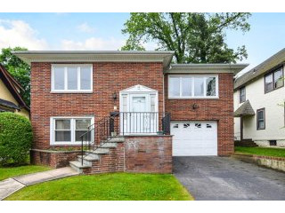 3 bedroom House For Sale: 196 Lee..
