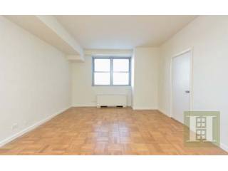 1 bedroom Apartment For Sale: 2500..