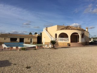 Well Presented 3 Bedroom Villa For Sale..