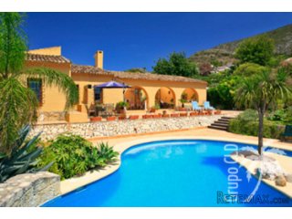 This finca, with a refreshingly practical floor-plan..