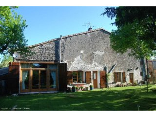 Spacious 3 Bed / 2 Bathroom Renovated..