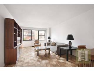3 bedroom Apartment For Sale: 200 EAST..