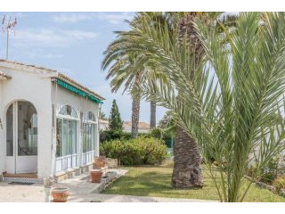 4 Bedroom 2 Bathroom Villa In Playa..