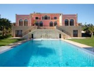 6 Bedrooms - Villa - Malaga - For Sale