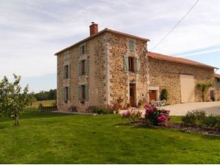 Beautifully renovated spacious..