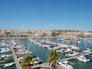 Lagos Marina Top Floor Apartment For..