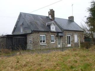 Maison En Pierre A Renover 4 Km De..