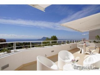 Newly built design villa in the hills of Altea with private..