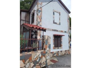 Simpatična kućica blizu grada