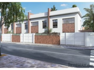 El dúplex está ubicado en un complejo residencial en Pilar..