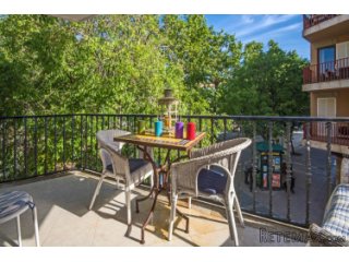 Great town center apartment, centrally located, right in..