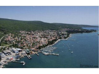Šarmantna starina u prvom redu do mora