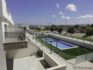 Búngalos en un residencial de obra nueva en Pilar de la..