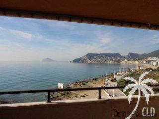 Seafront property for sale with beautiful sea views with 3..