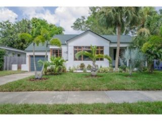 2 bedroom Property For Sale: 2325 1ST..
