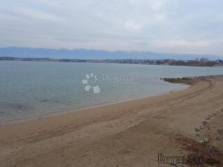 APARTMAN NIN-prvi red do mora