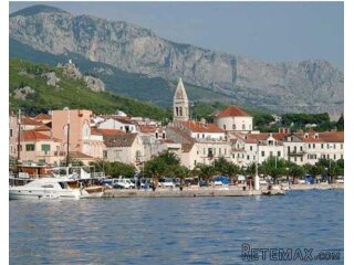 Stan u prizemlju, Makarska riva
