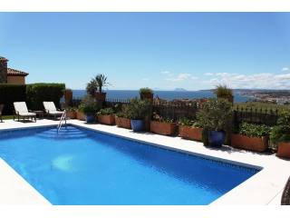 4 Bedrooms - Villa - Malaga - For Sale