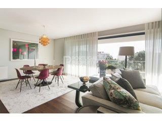 Awesome 4 Bedroom Duplex in Foz