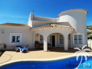 South east facing villa on one level built in 2008 in the..