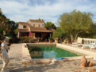 Well-Kept Country House With Pool In..