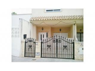 A 2 BED APARTMENT WITH MASSIVE TERRACE