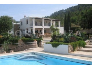 400 years old romantic finca