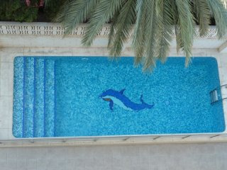 2 Bedroom Middle Floor Apartment
