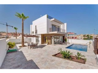 3 Bedroom 3 Bathroom Villa In..