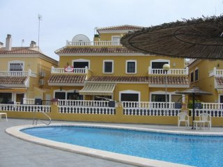 3 Bedrooms - Property - Alicante - For..