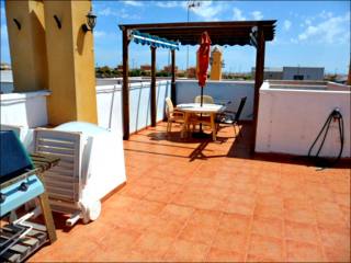Townhouse - Great Location - Close to..