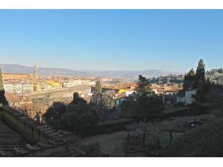 3 bedroom Apartment For Sale: Florence..